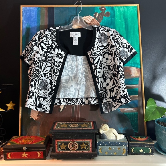 Studio I Monochrome Floral Jacket 14 - Picture 10 of 16